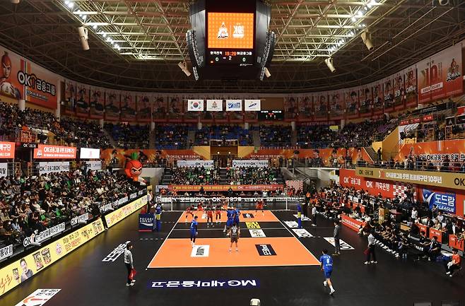 프로배구 남자부 OK저축은행의 홈 경기장인 경기도 안산상록수체육관. 한국배구연맹 제공