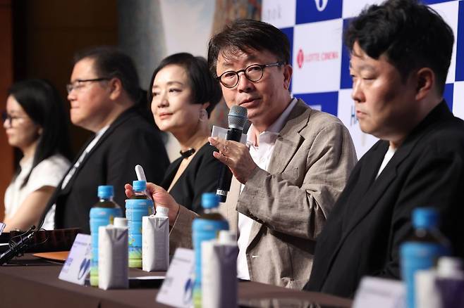10일 용산구 백범김구기념관에서 열린 '제29회 부천국제판타스틱영화제 공식 기자회견'에서 신철 집행위원장이 영화제를 소개하고 있다. 연합뉴스