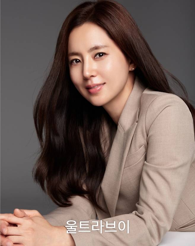 울트라브이와 3년 연속 동행하는 한채아/사진제공=울트라브이