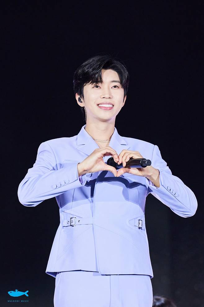 임영웅 팬클럽 성남영웅건행국 뜨개모임, 결손가정·독거노인에 561만원 기부