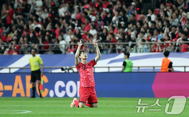 10일 오후 서울 마포구 상암동 서울월드컵경기장에서 열린 2026 국제축구연맹(FIFA) 북중미 월드컵 아시아 3차 예선 B조 10차전 대한민국과 쿠웨이트의 경기, 이재성이 골을 성공시키고 기뻐하고 있다. 2025.6.10/뉴스1 ⓒ News1 이승배 기자