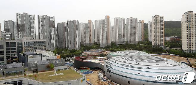 세종시 어진동 정부세종청사에서 바라본 아파트 단지. 뉴스1 ⓒ News1 장수영 기자