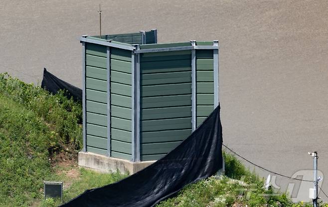 경기도 파주시 접경지역 남한군 초소에 설치된 대북확성기.(뉴스1 DB)