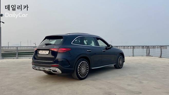 메르세데스-벤츠 GLC 300 4MATIC