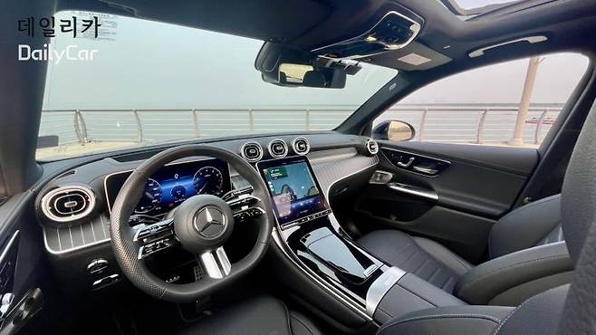 메르세데스-벤츠 GLC300 4MATIC