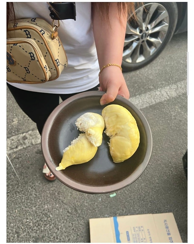 image.png 베트남 여자랑 결혼해서 밥도 못 얻어먹는 디씨인