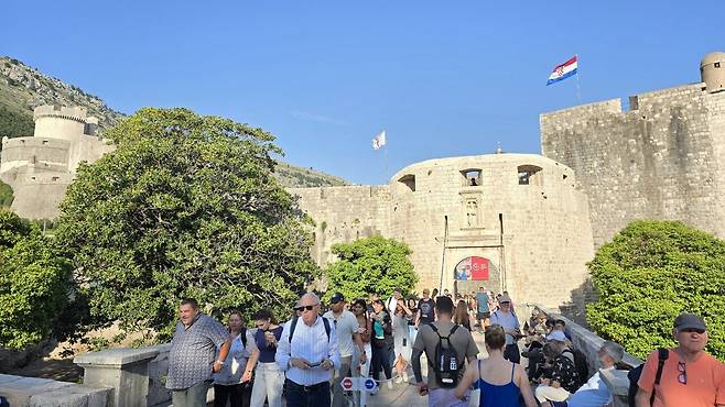 20250501_172938.jpg 꽃보다누나, 왕좌의 게임 그리고 모드리치의 나라