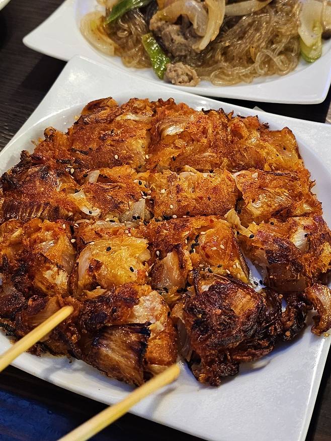 20250611_194547.jpg 도쿄 한국요리 먹으러 왔는데 왜 형님이 거기서 나와요...jpg