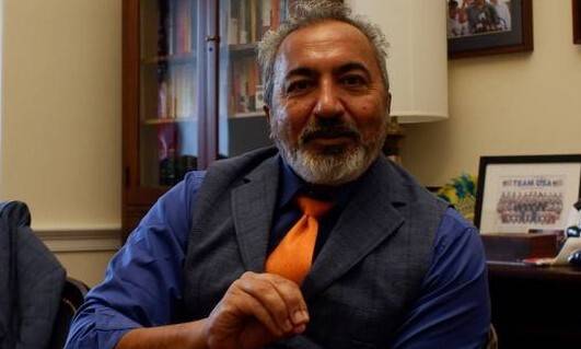 미 하원 외교위원회 동아태소위원회 간사인 아미 베라 의원이 5일 미국 워싱턴 디시(D.C.) 자신의 사무실에서 한겨레와 만나 인터뷰하고 있다.