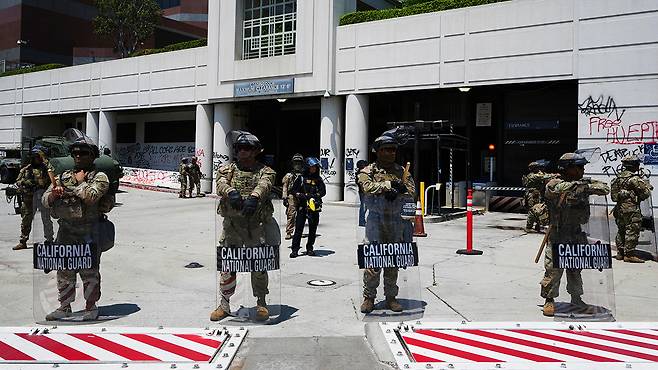 미국 캘리포니아주 로스앤젤레스에 파견된 주 방위군