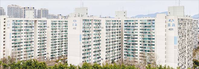서울 강남구 수서역 인근 ‘수서삼익’ 아파트 단지 전경. (윤관식 기자)