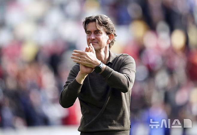 [런던=AP/뉴시스] 잉글랜드 프로축구 프리미어리그(EPL) 브렌트퍼드의 토마스 프랑크 감독. 2025.04.19.