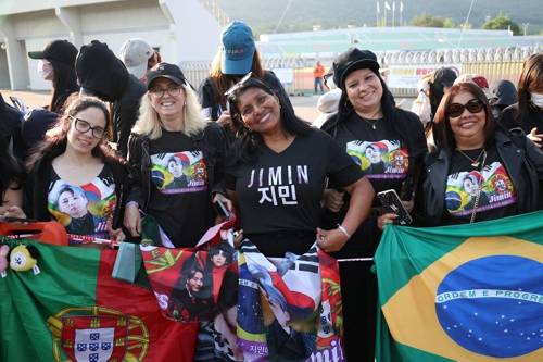MUSIC-BTS/MILITARY BTS fans wait for BTS members Jungkook and Jimin who are set to be discharged from South Korea?s mandatory military service, in Yeoncheon, South Korea, June 11, 2025. REUTERS/Kim Hong-Ji <Copyright (c) Yonhap News Agency prohibits its content from being redistributed or reprinted without consent, and forbids the content from being learned and used by artificial intelligence systems.>