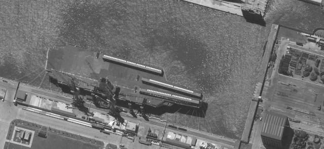 전자식 캐터펄트를 장착한 중국의 세 번째 항공모함 ‘푸젠함’이 건조 중인 푸젠함이 위성에 찍힌 모습. 뉴스1