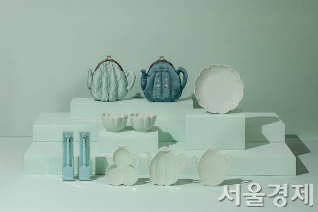 이건희 기증품 국외 순회전의 ‘뮷즈’ 상품. 사진 제공=국립중앙박물관