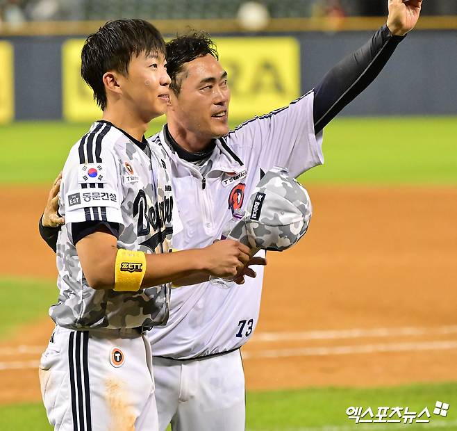 두산 베어스 조성환 감독대행이 11일 서산 퓨처스리그 경기를 직접 찾아 선수들의 플레이를 관찰했다. 조 대행은 내야수 오명진의 퓨처스리그 경기 플레이를 지켜본 뒤 1군 콜업을 결정했다. 엑스포츠뉴스 DB