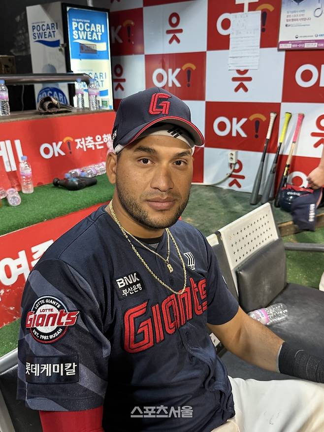 레이예스가 경기 후 인터뷰에 임하고 있다. 수원 | 박연준 기자 duswns0628@sportsseoul.com