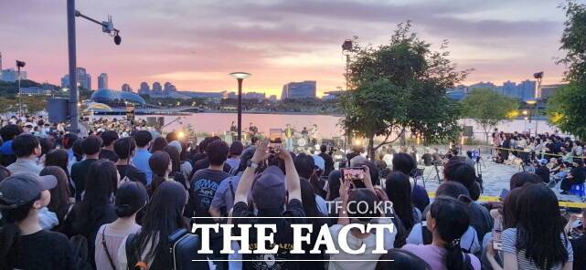 세종호수공원 촬영한 '비긴어게인 오픈마이크' 장면. /세종시