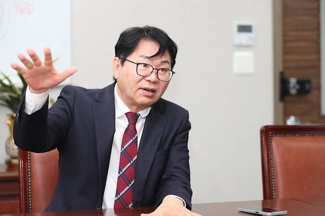 16일 출범하는 이재명 정부 국정기획위원회 위원장을 맡게 된  이한주 민주연구원장./장경식 기자