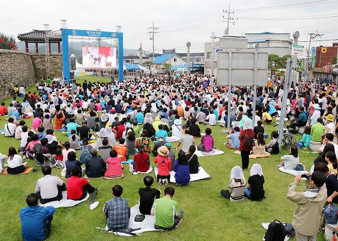 2014년 8월 해미성지 방문한 프란치스코 교황. 서산시 제공