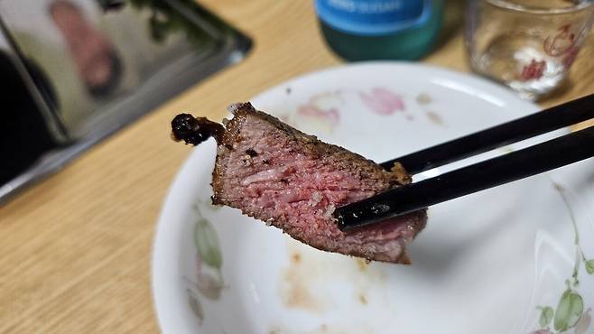 20250611_212425.jpg 저녁 채끝 등심 구워서 한잔