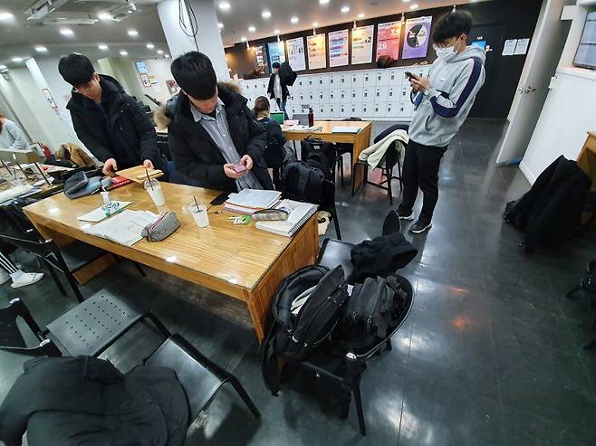 공무원 행정학강사 신용한 은퇴