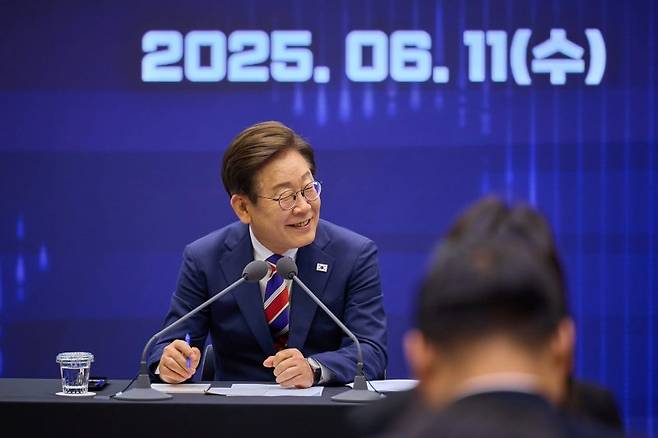 이재명 대통령이 11일 서울 영등포구 한국거래소에서 열린 주식시장 불공정거래 근절을 위한 현장 간담회에서 발언하고 있다. 이재명 대통령 SNS 캡처