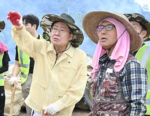 경북수해 복구 지원에 나선 홍준표 전 대구시장 [사진=대구시]
