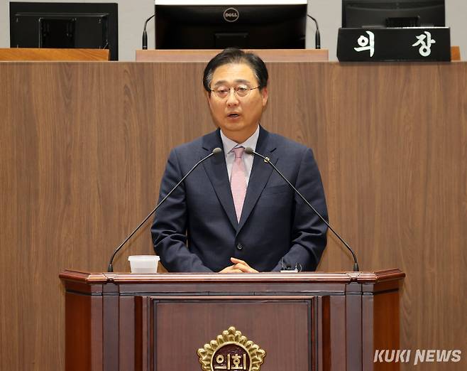 충남도의회 김선태 의원은 지난 11일 열린 제359회 정례회 2차 본회의 도정 및 교육행정 질문에서 ‘충남 소아‧청소년 1형 당뇨병 환자를 위한 당뇨환자지원센터 설립과 체계적인 지원 시스템 구축’을 주장했다.&nbsp;