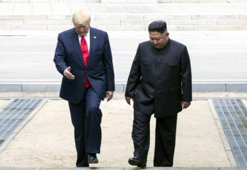 2019년 6월 판문점에서 만난 트럼프-김정은. 연합뉴스