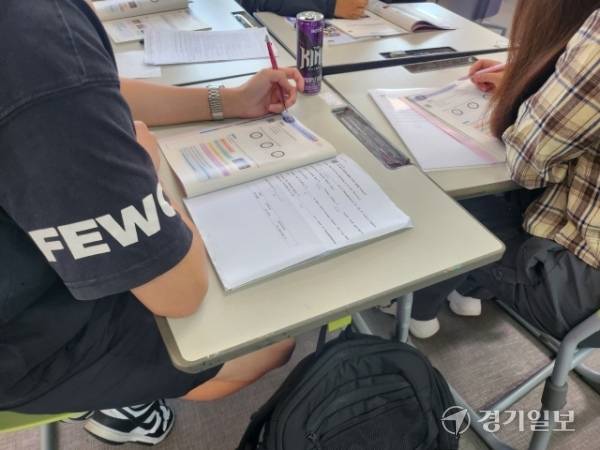 안산 글로벌문화센터 KLS 수업 모습. 박화선기자