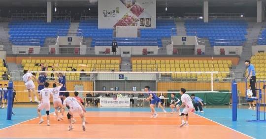 11일 남성고-대전중앙고 8강전 경기 [한국중고배구연맹 제공]