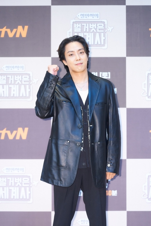 소속사 YG엔터테인먼트는 12일 오전 “은지원은 최근 웨딩사진을 촬영했고 올해 중 가까운 친지분들과 조용히 식을 올릴 예정이다. 따뜻한 시선으로 지켜봐 주시면 감사하겠다”고 밝혔다. 사진=tvN