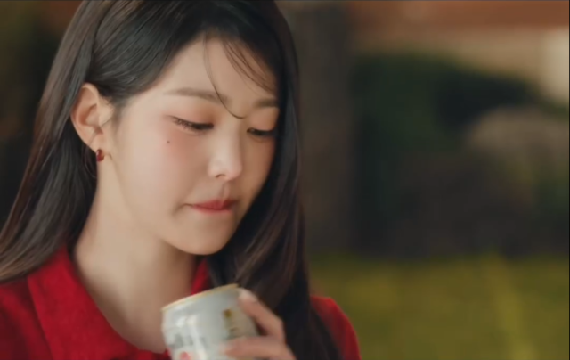 박정민의 계속된 반응에 결국 무너진 장원영 / 짐빔 하이볼 광고