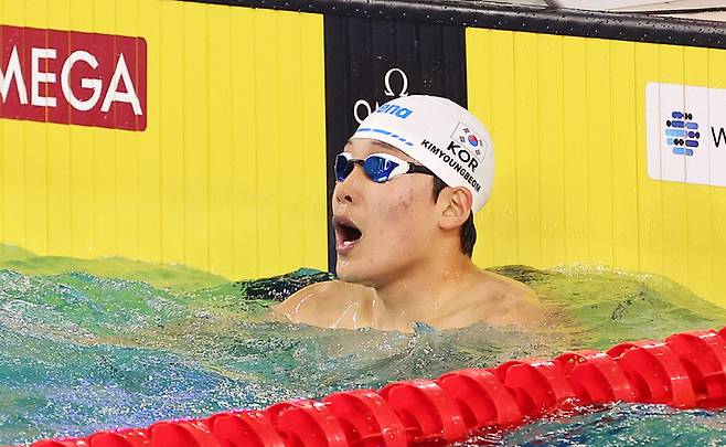 김영범, 광주 수영선수권 자유형 100ｍ서 47초85 기록하며 1위. 황선우의 한국기록과 0.29초 차로 세계선수권 기대감 고조.