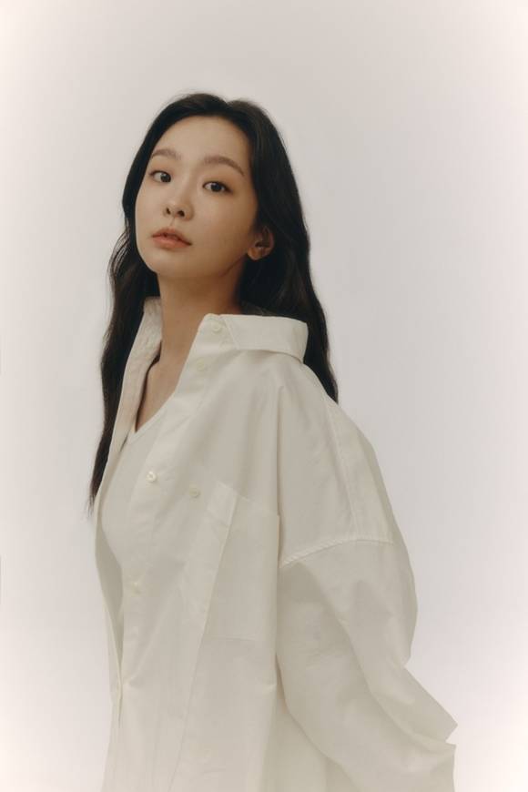 배우 김다미가 디즈니+ 오리지널 시리즈 '나인 퍼즐'에서 프로파일러 윤이나 역을 맡아 열연을 펼쳤다. 독특한 캐릭터였던 윤이나를 떠올린 그는 인물을 구축하기 위해 들인 노력 등을 전했다. /UAA