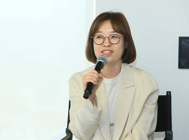 넷플릭스 한국 프로덕트 부문 이강이 디렉터가 13일 서울 센트로폴리스에서 열린 '넷플릭스 프로덕트 데이즈'에서 TV 앱 홈화면 개편 방향에 대해 설명하고 있다.ⓒ넷플릭스