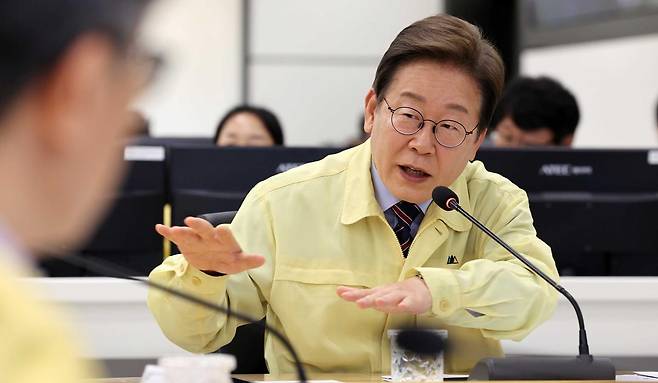 이재명 대통령이 수해(장마) 대비 홍수 예·경보 시스템 현장 점검을 위해 12일 서울 서초구 환경부 한강홍수통제소를 방문해 인사말을 하고 있다. 2025.6.12. 대통령실사진기자단