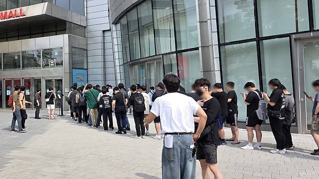 ▲ 행사 1시간 전 부터 엄청난 대기열, 던파의 인기를 실감하게 했습니다.