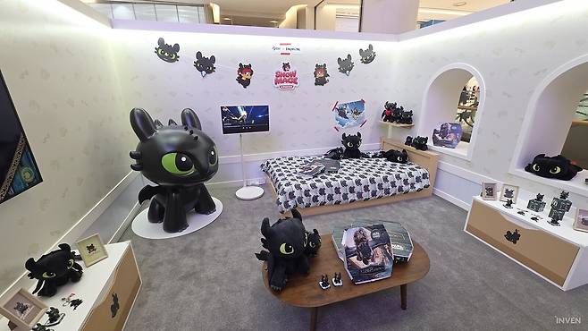 ▲ 오랜만에 보는 투슬리스. 이번 행사에 같이 모습을 드러내서 인기가 좋았습니다.