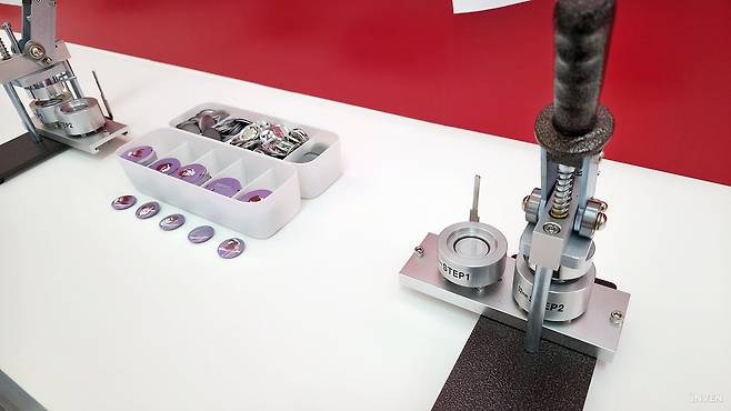 ▲ 캔뱃지는 원하는 취향대로, 참여해서 제작해볼 수 있습니다!