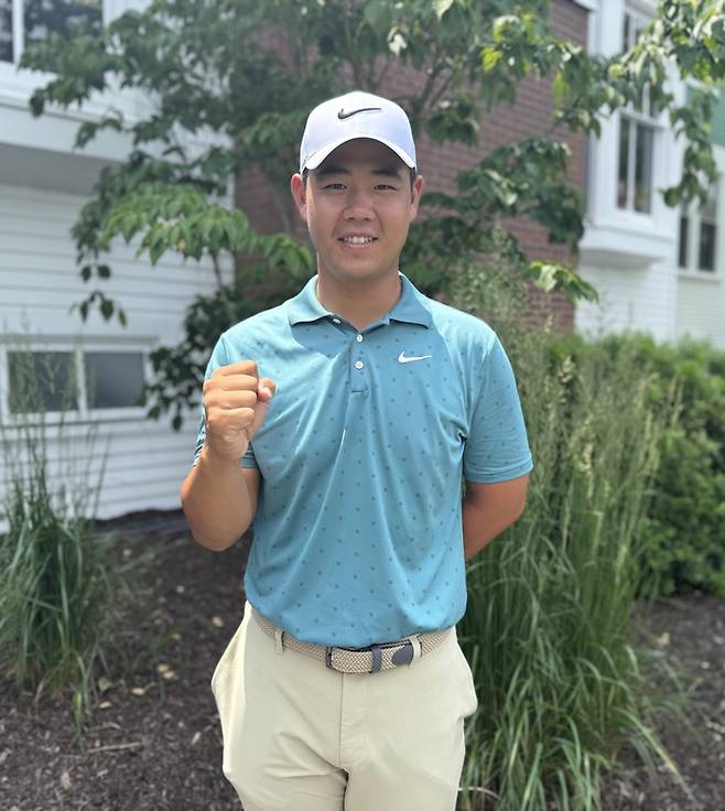 US오픈 첫날 경기를 마친 뒤 포즈를 취하고 있는 김주형. 임정우 기자