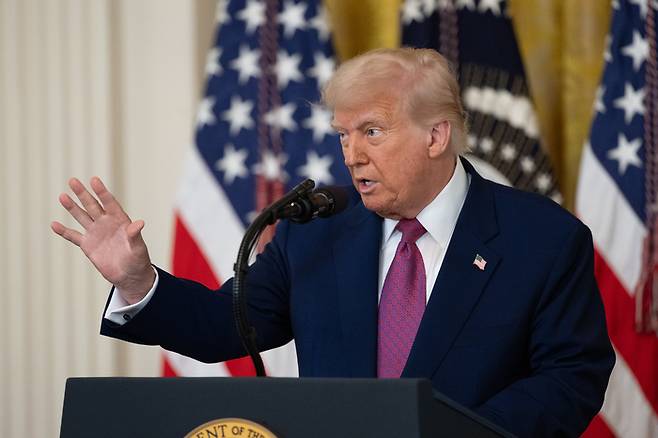 12일(현지시간) 도널드 트럼프 미국 대통령이 백악관에서 진행된 법안 서명식에 참석해 발언하고 있다.  [연합외신]