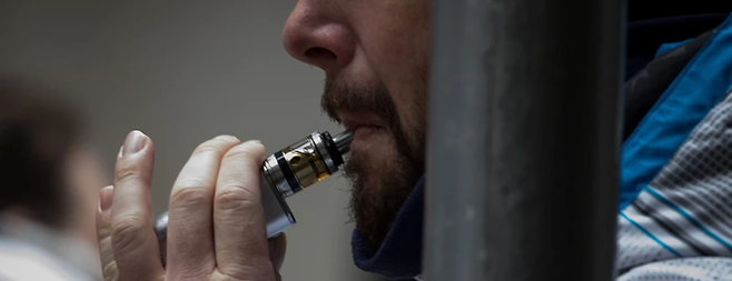 가향담배와 궐련형 전자담배가 확산되면서 특정 집단의 흡연율이 증가하고 있다. [사진 = Bloomberg]