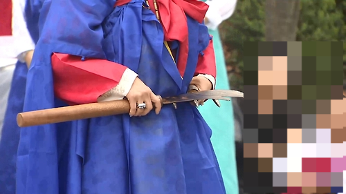 무속인 이미지. 이 기사와 직접적 연관 없음. [사진 출처 = 연합뉴스]