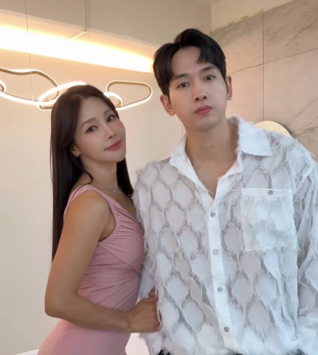 미나 소셜 미디어