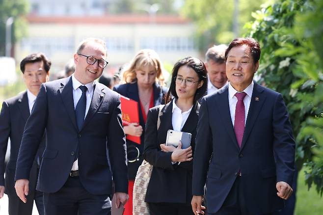 경남대표단이 폴란드 포모르스키에주를 공식 방문했다. 경남도청 제공