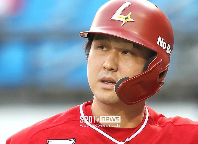 ▲ 눈 부상 및 경기력 저하 여파로 13일 1군 엔트리에서 제외된 최정 ⓒ곽혜미 기자