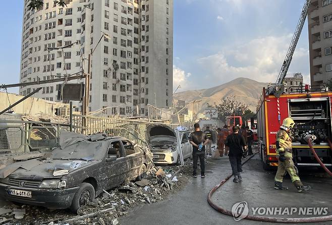 이스라엘, 이란 선제공습…핵시설·군수뇌 폭격에 전면전 우려