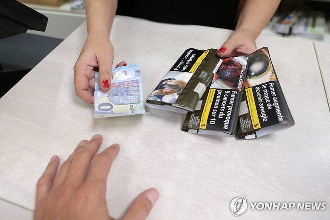유럽 담배 판매점 [AFP 연합뉴스 자료사진. 재판매 및 DB 금지]